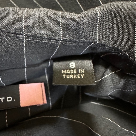 CITY UNLTD, NWOT, WOMENS BLACK, PIN STRIPE BLAZER. SIZE 8 - Picture 10 of 10